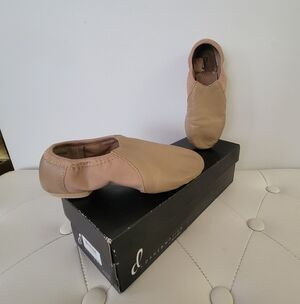 DanzNMotion 9157 Jazz/Acro Slip On Musical Theater Shoes Size 13 Toddler/little